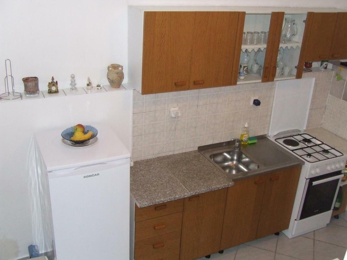 Villa Kuca Za Odmor Matko House Matko à Pag Town Extérieur photo
